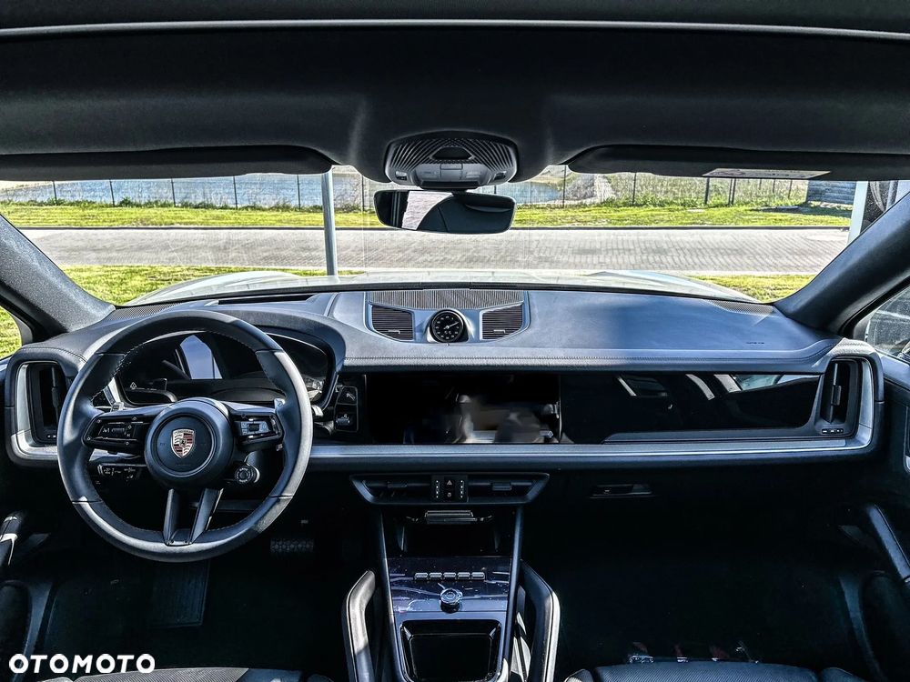 Porsche Cayenne - 18