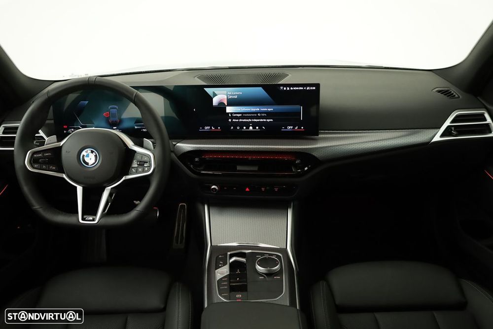 BMW 330 e Edição Desportiva M Auto - 9