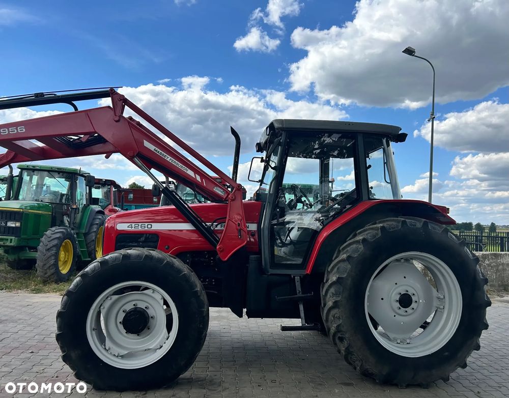 Massey Ferguson 4260 - 2