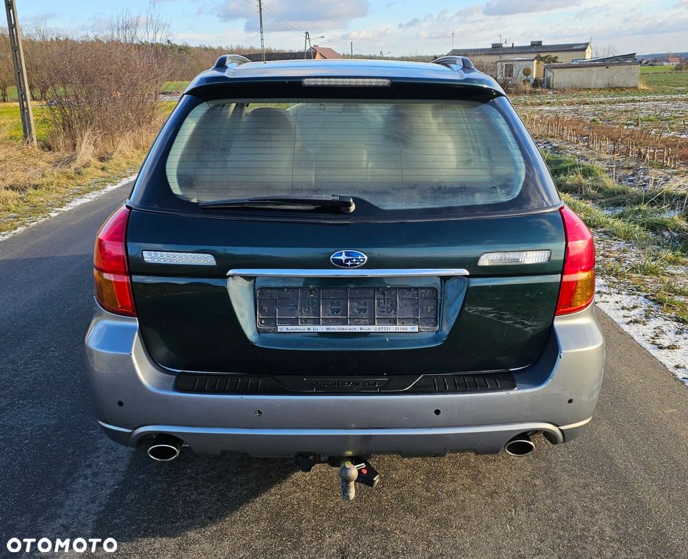 Subaru Legacy Kombi 3.0 4WD - 4