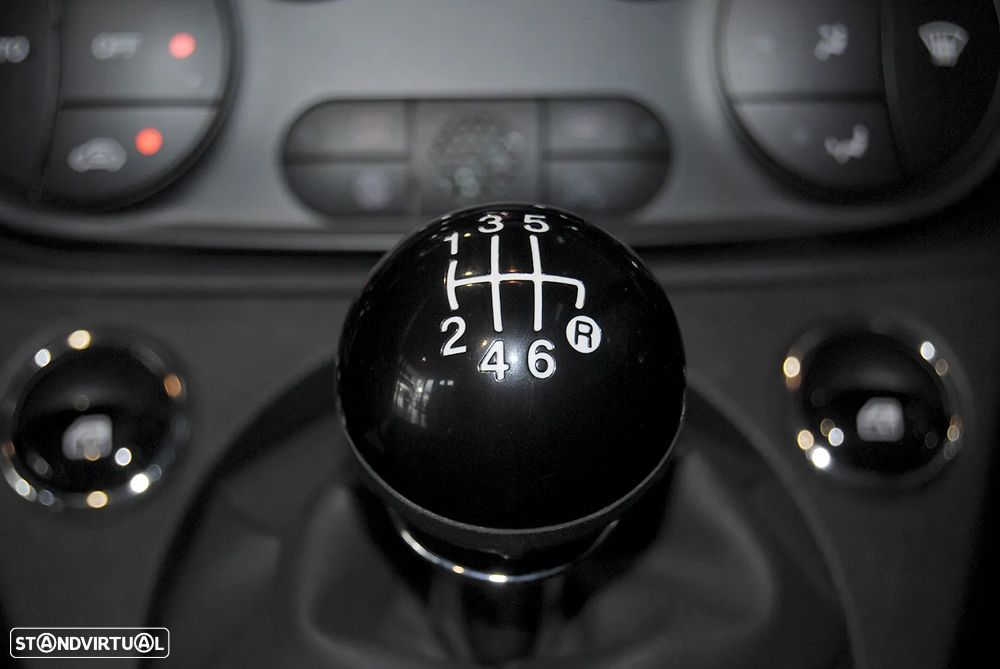 Fiat 500C 1.0 Hybrid Launch Edition - 23