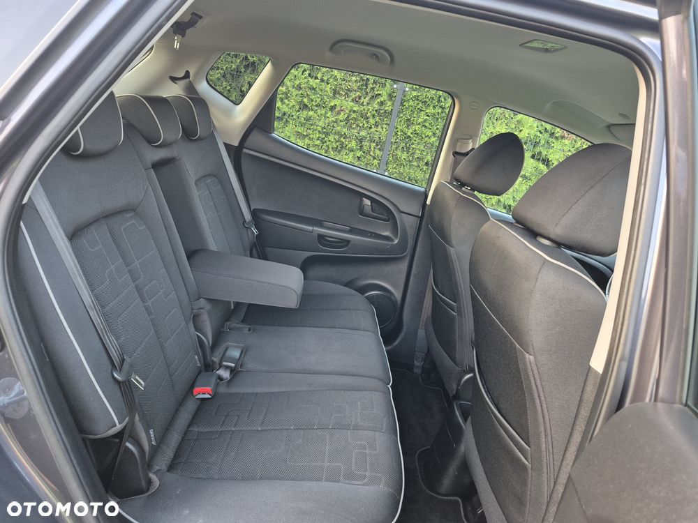Kia Venga 1.4 CVVT Edition 7 - 12