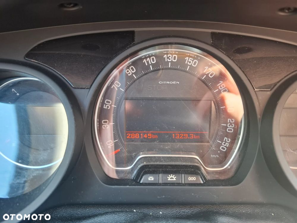 Citroën C5 1.6 HDi Attraction - 13