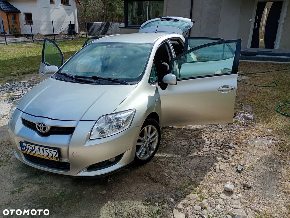 Toyota Auris 1.4 D-4D Luna - 8