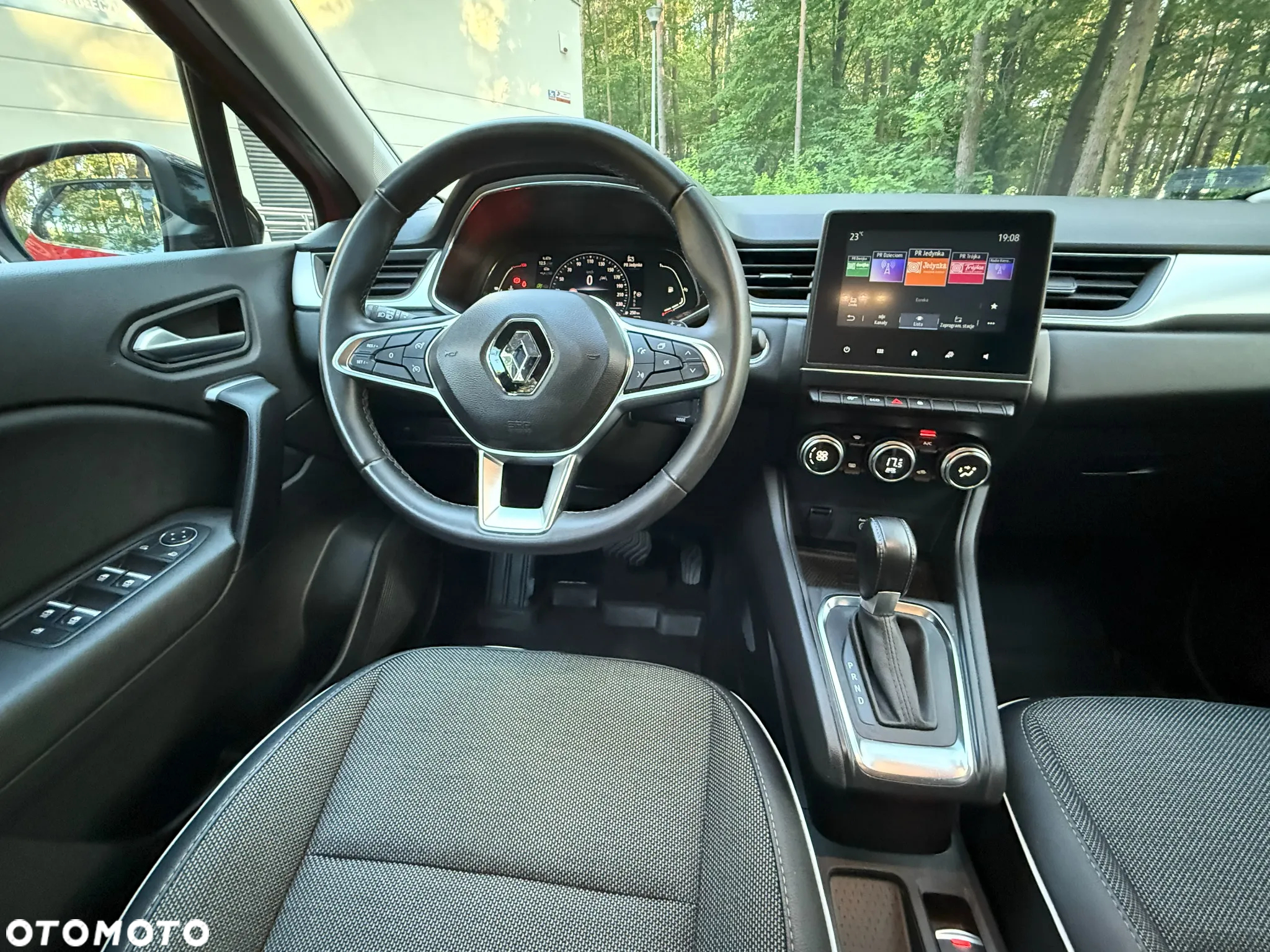 Renault Captur - 21