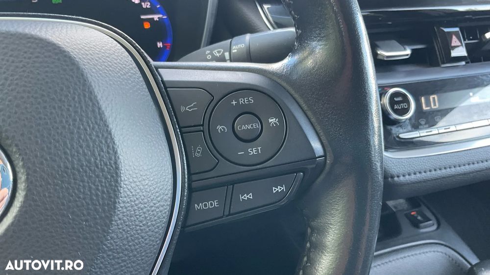 Toyota Corolla 1.8 HSD Exclusive interior Negru - 25