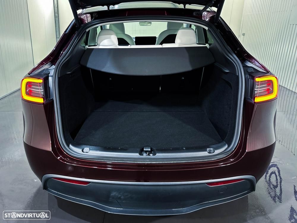 Tesla Model Y Standard - 53