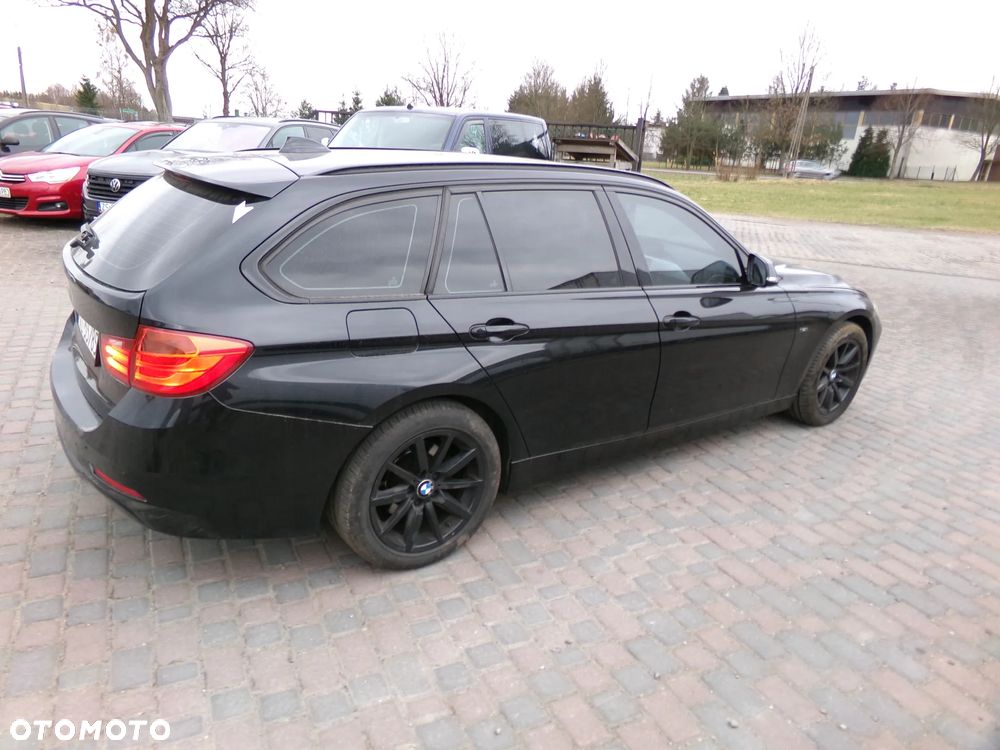 BMW Seria 3 318d Sport Line - 2