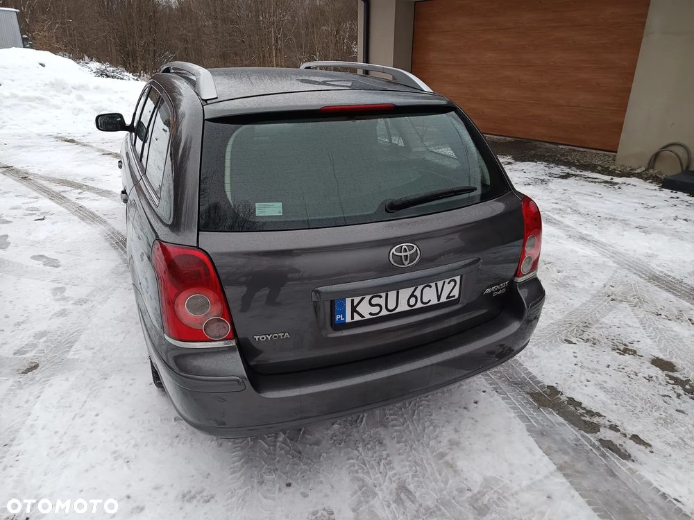 Toyota Avensis 2.0 D-4D - 7