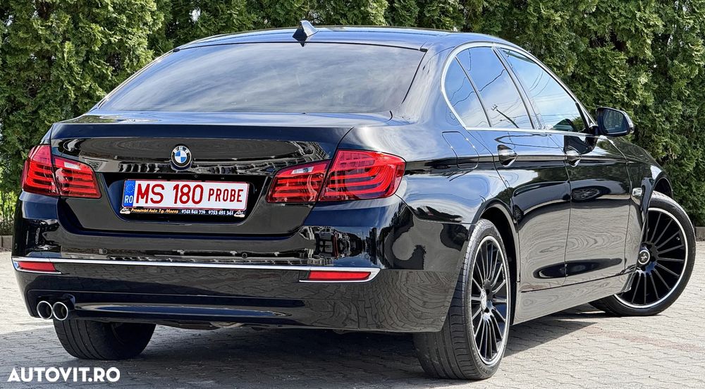 BMW Seria 5 520d Aut. Luxury Line - 4