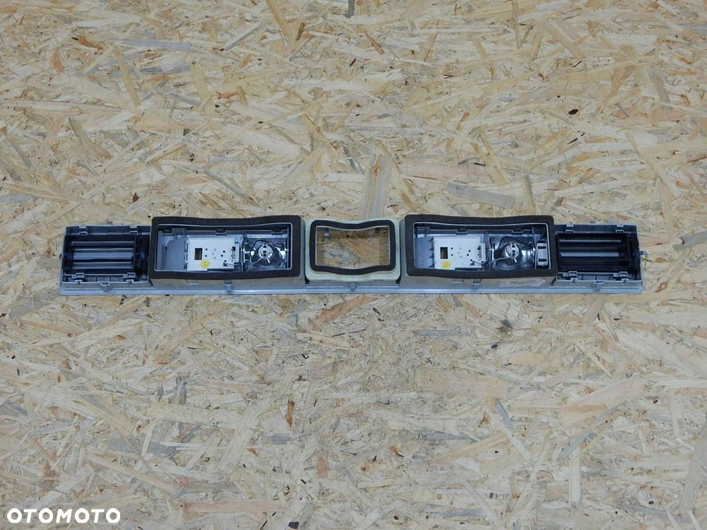 vw t5 multivan kratka nawiewu podsufitki mocowanie lampka listwa - 5