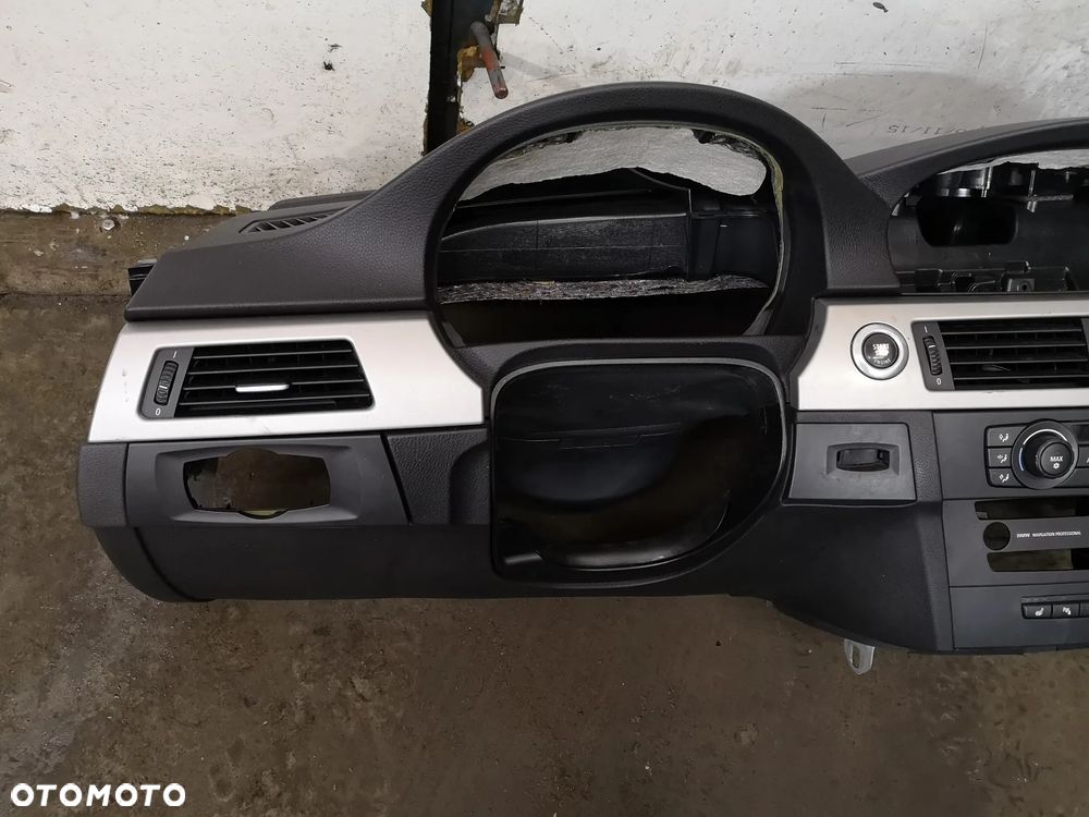 BMW E90 E91 DESKA KOKPIT KONSOLA POD NAWIGACJE ORYGINAŁ PULPIT - 5