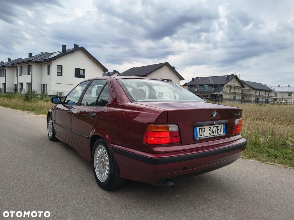 BMW Seria 3 318i - 6