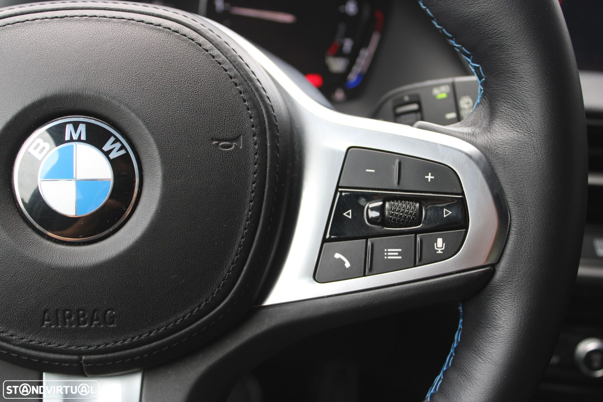 BMW 118 i Pack Desportivo M Auto - 12
