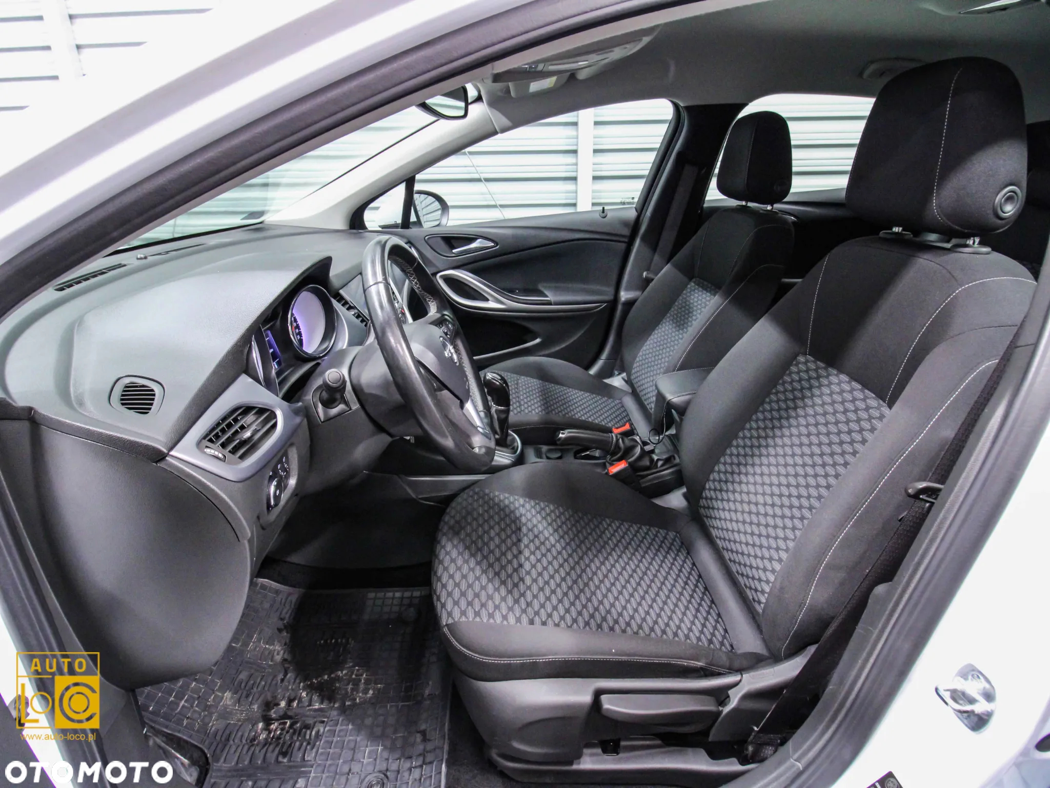 Opel Astra V 1.2 T Edition S&S - 11