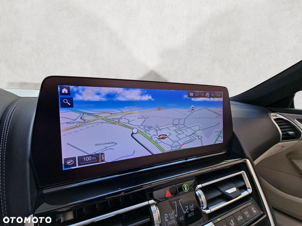 BMW Seria 8 - 18