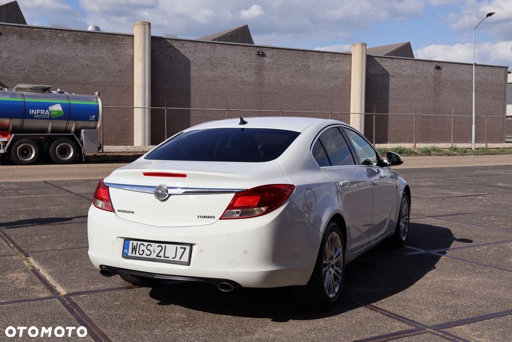 Opel Insignia - 11