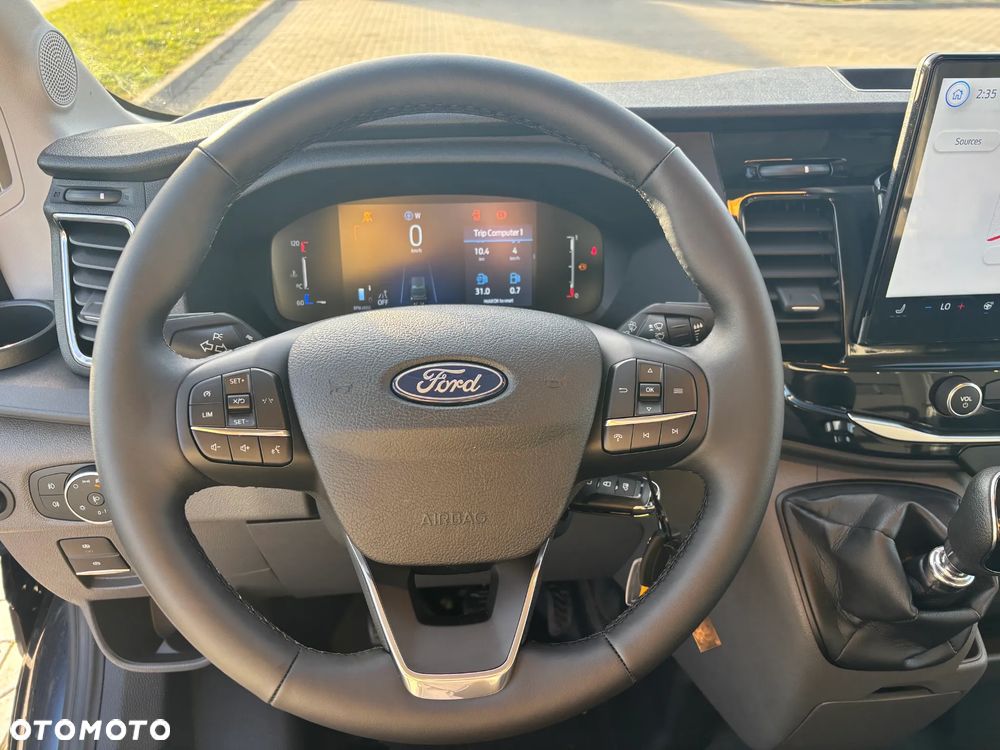 Ford Transit - 12