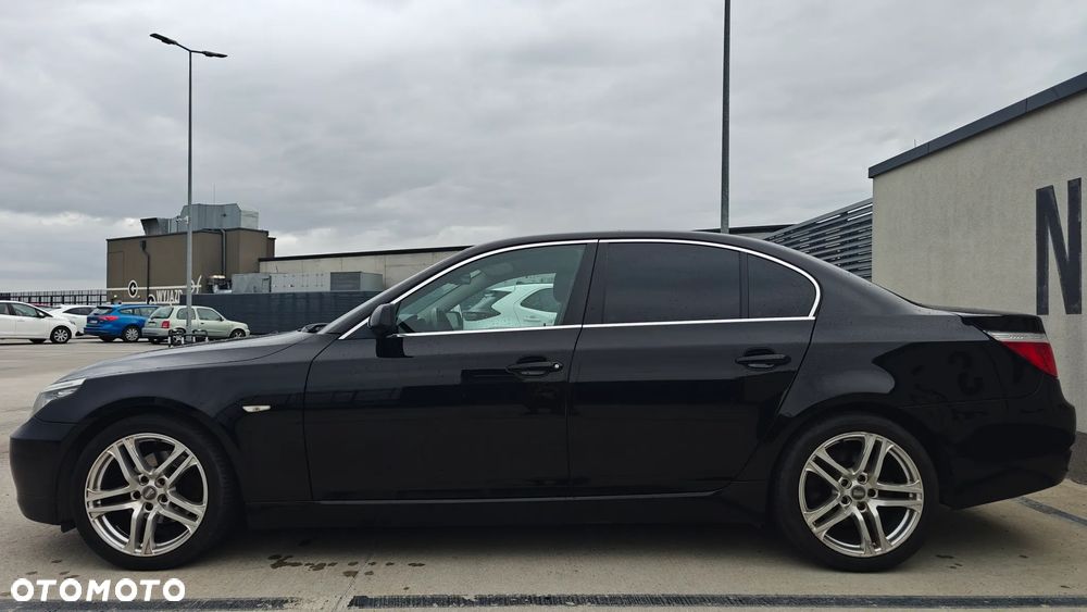 BMW Seria 5 520i - 1