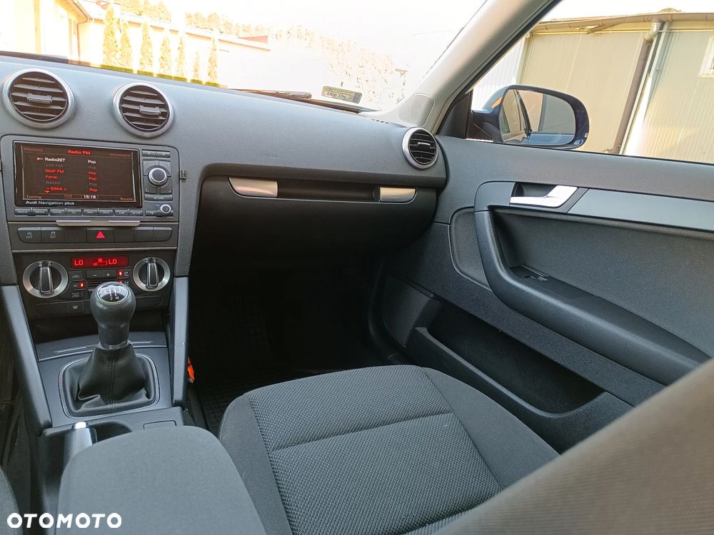 Audi A3 Sportback 1.6 TDI DPF Ambition - 23