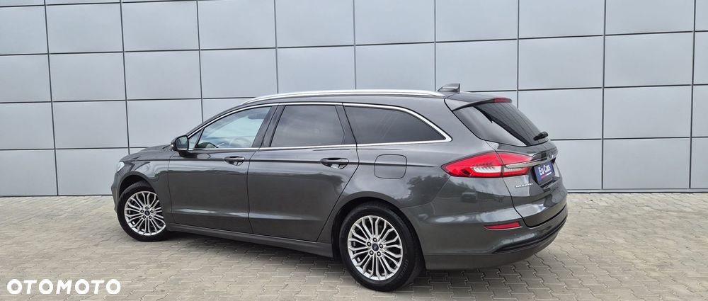 Ford Mondeo 2.0 Hybrid Titanium - 11