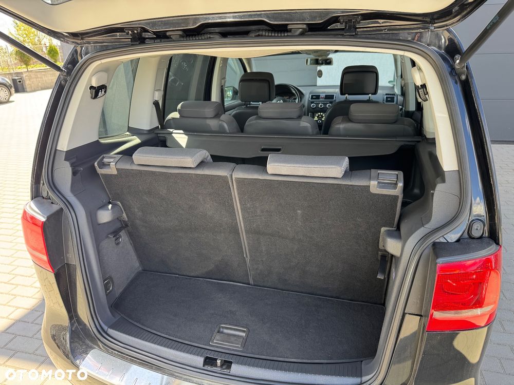 Volkswagen Touran 2.0 TDI DPF DSG Life - 21