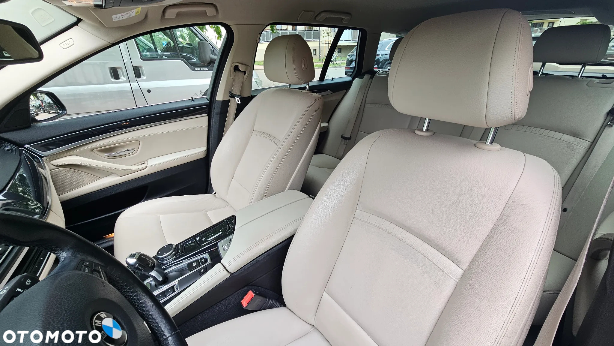 BMW Seria 5 520d - 12