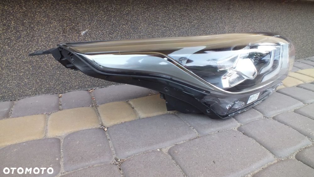 Lampa przednia prawa Kia Ceed III  92102J7100 - 3