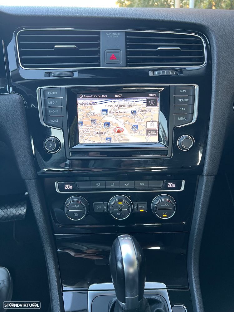 VW Golf 1.6 TDi Highline DSG - 11