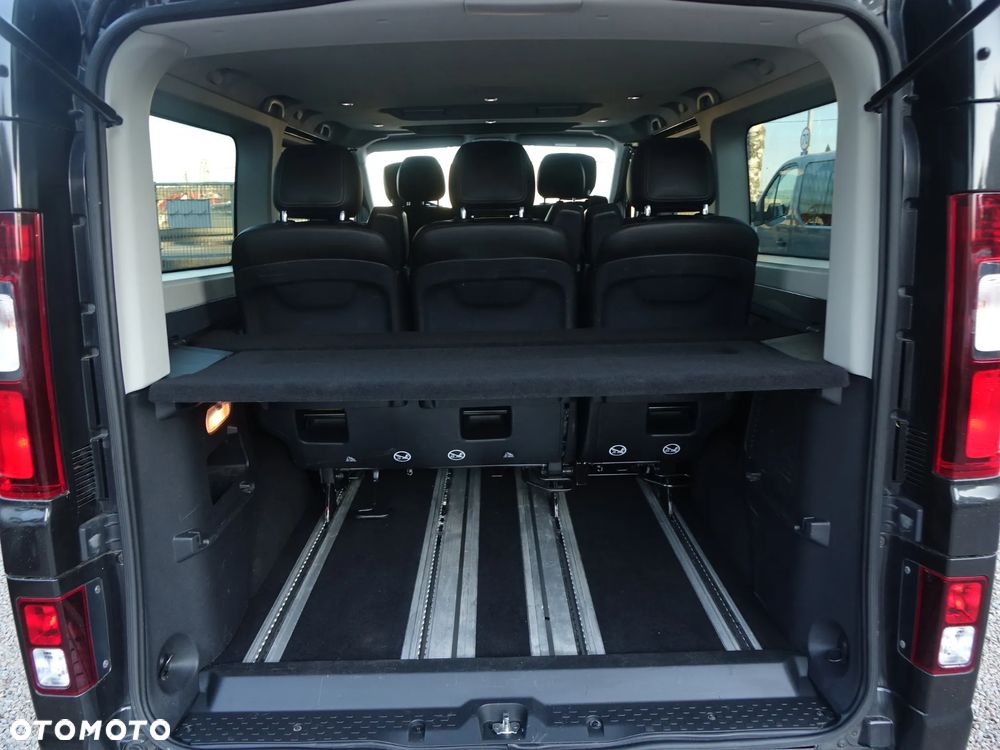 Renault Trafic Grand 1.6 dCi - 23