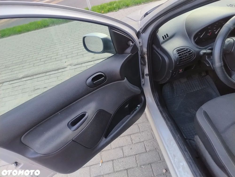 Peugeot 206 - 7