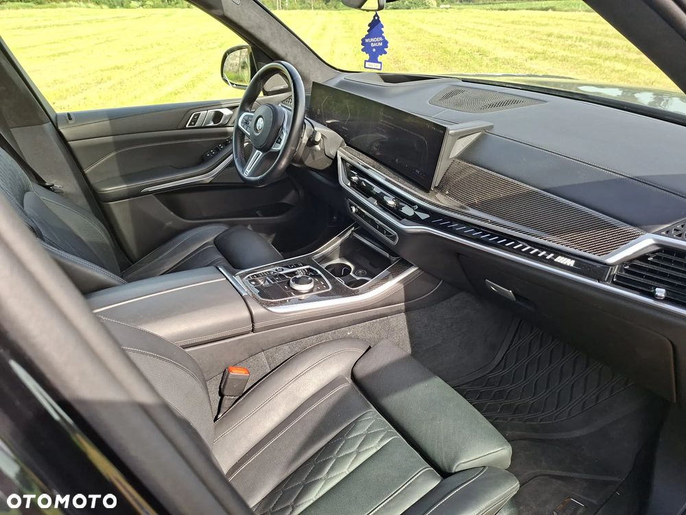 BMW X5 M50i - 19