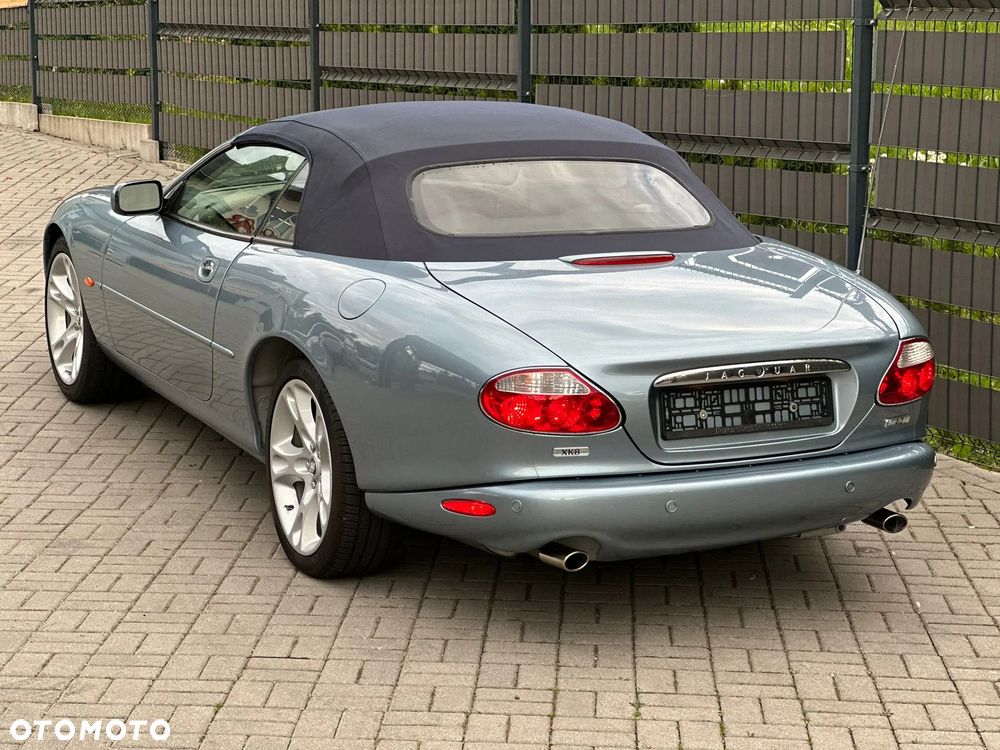 Jaguar XK8 - 6