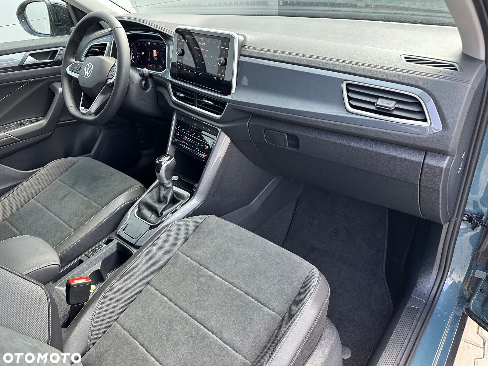 Volkswagen T-Roc - 19