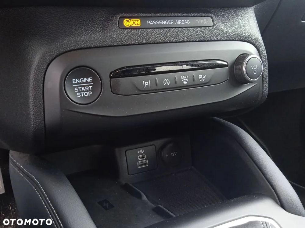 Ford Focus 1.0 EcoBoost Titanium X - 27