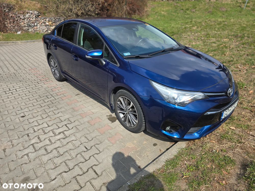 Toyota Avensis 1.8 Premium - 6
