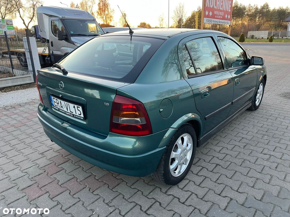 Opel Astra - 2