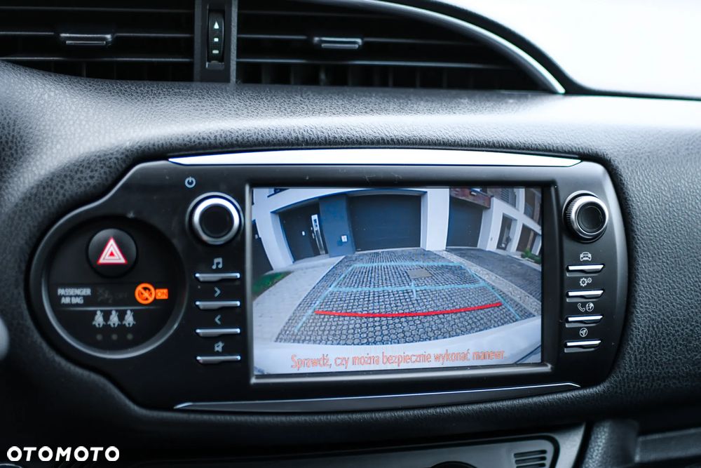 Toyota Yaris Hybrid 100 Premium EU6 - 10