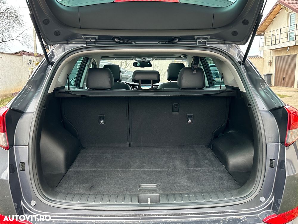 Hyundai Tucson blue 1.7 CRDi 2WD Style - 35