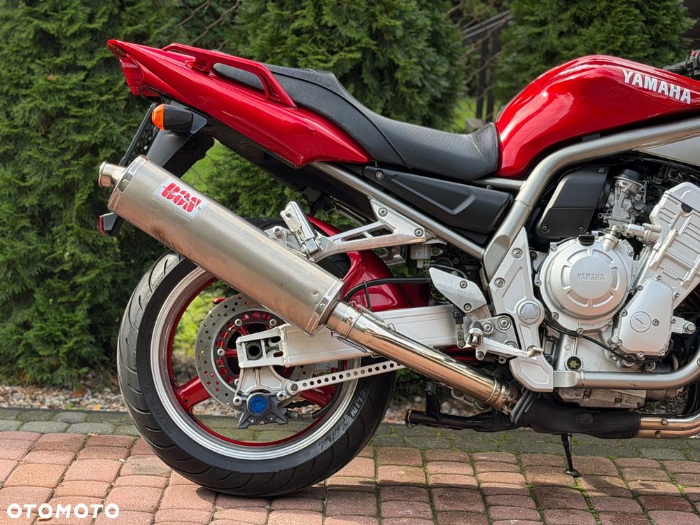 Yamaha FZS - 9