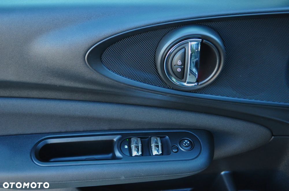 MINI Clubman Cooper D Essential Trim - 33