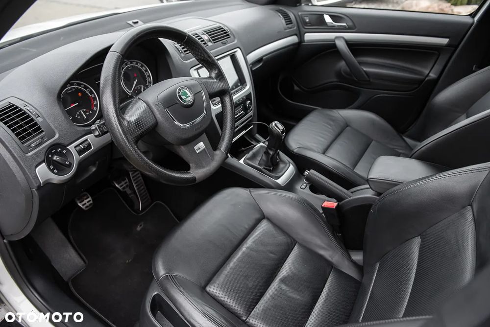 Skoda Octavia 2.0 TDI RS - 17