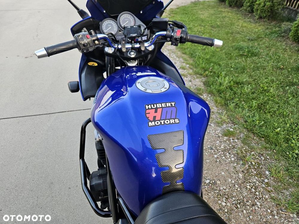 Yamaha FZS - 21