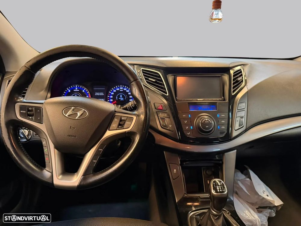 Hyundai i40 SW - 11