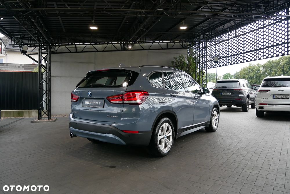 BMW X1 sDrive18i Business Edition - 3