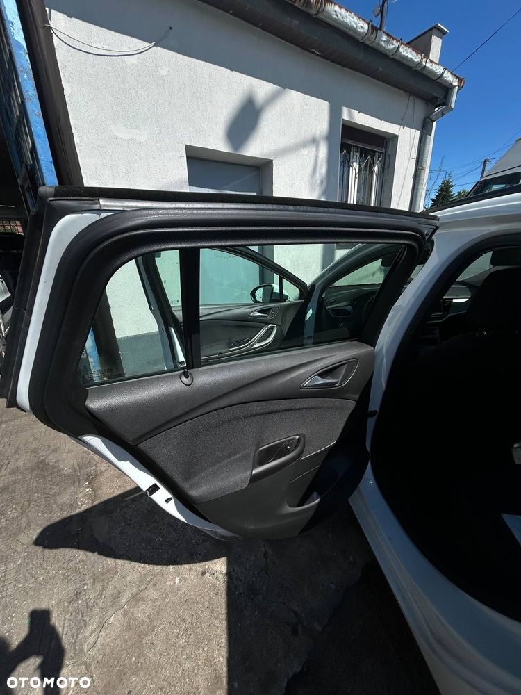 Opel Astra 1.5 CDTI Edition S&S - 12