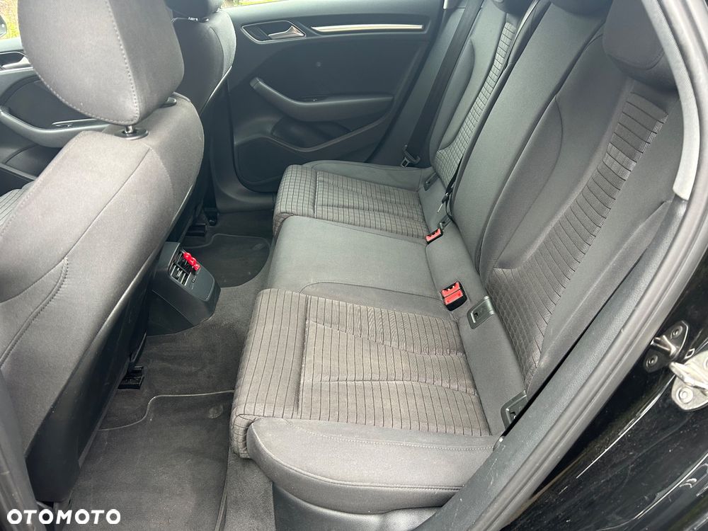 Audi A3 Sportback - 13