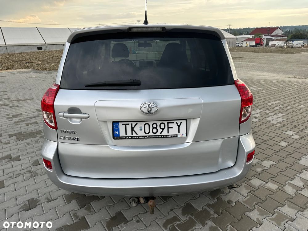 Toyota RAV4 2.2 D-4D 4x4 - 8