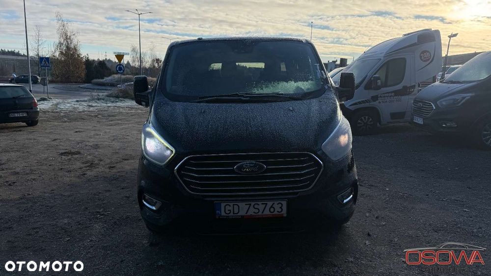 Ford Tourneo Custom - 4