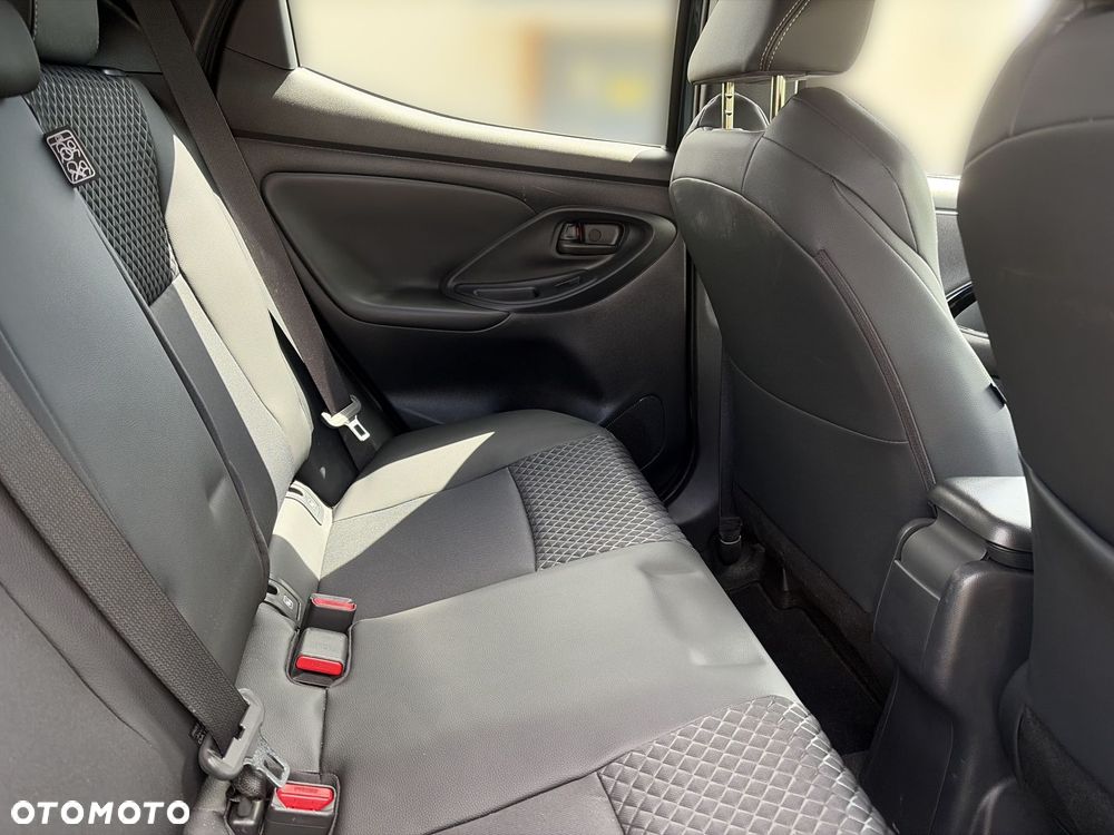 Toyota Yaris Hybrid 1.5 Executive - 13